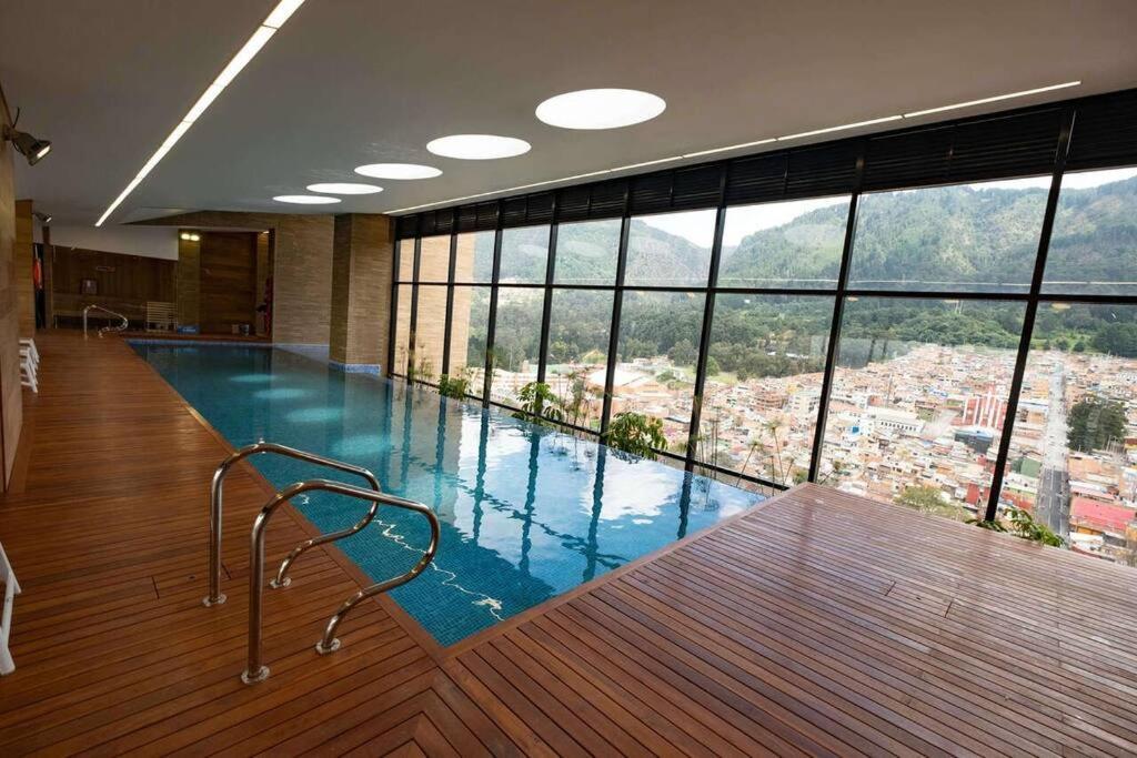 Centro Internacional Equilibrium Piscina Jacuzzi * Bogota