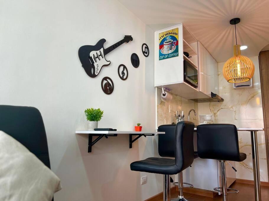 Apartment Downtown, Candelaria Loft, Monserrate View! Bogota