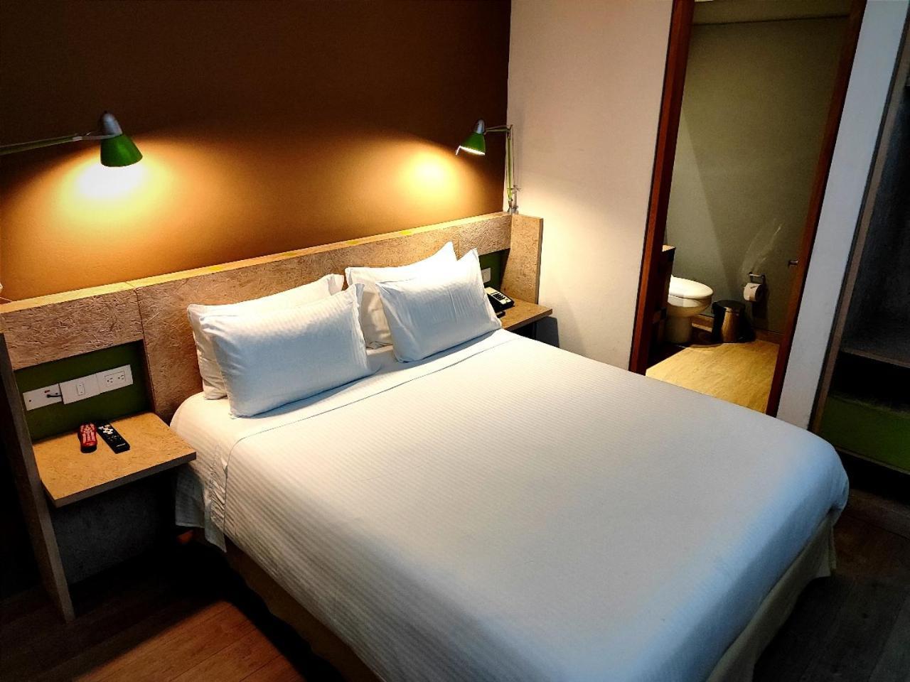Mika Hotel