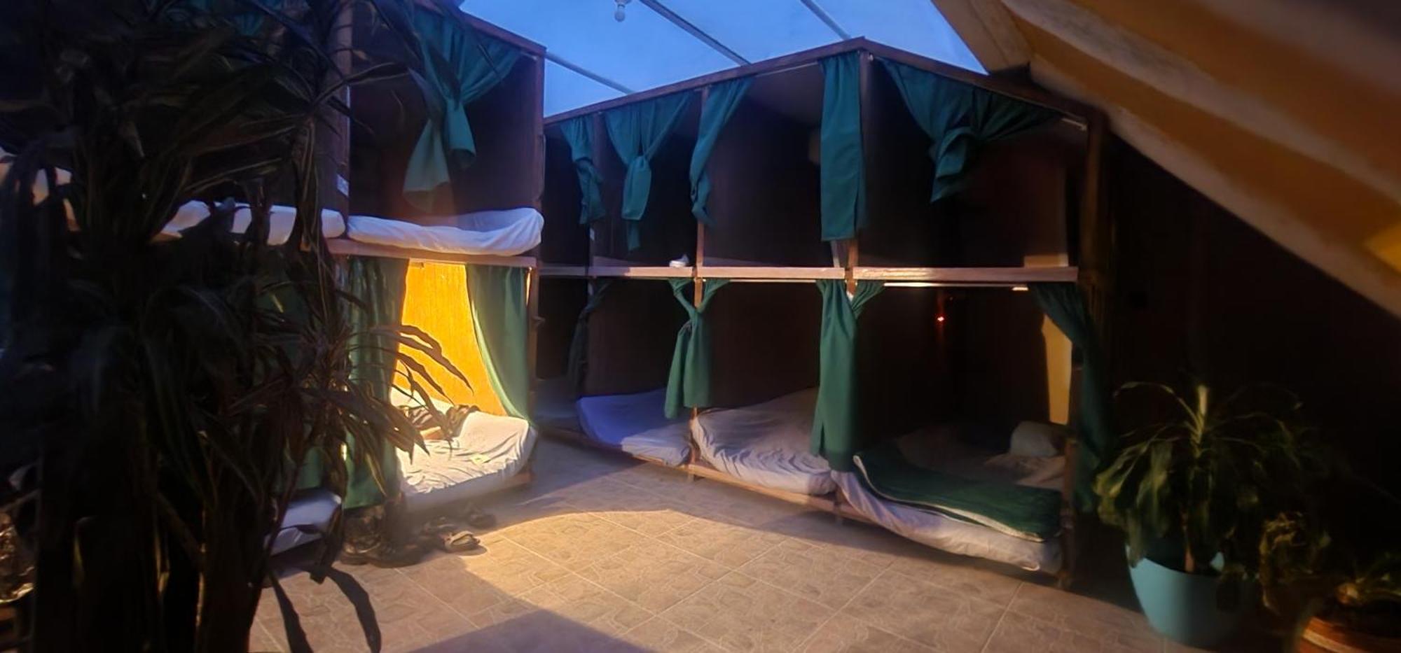 Hostel Portelli Zona G- Extranjeros *