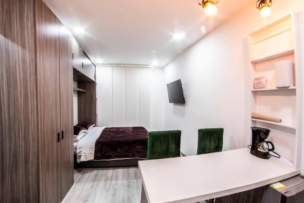 Chapinero Balcon Fast Wifi Bares Lgbtq Theatron Bogota
