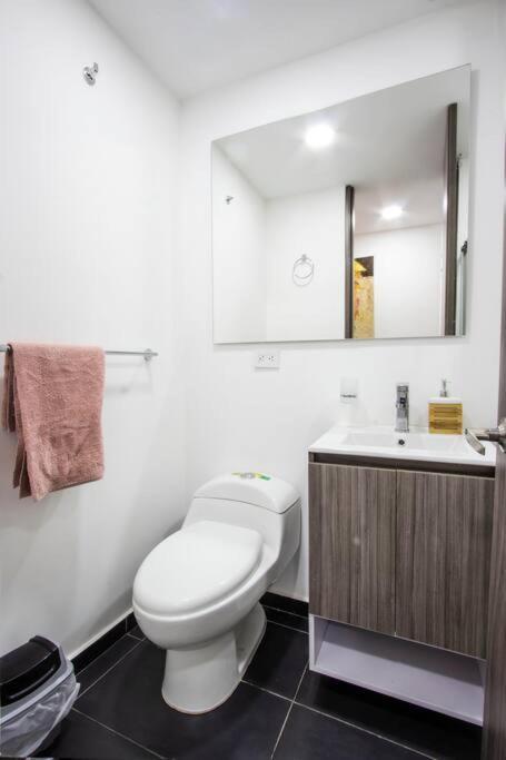 Apartment Chapinero Balcon Fast Wifi Bares Lgbtq Theatron