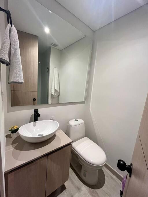Apartment Hermoso Nuevo Cerca A Embajada Y Corferias *