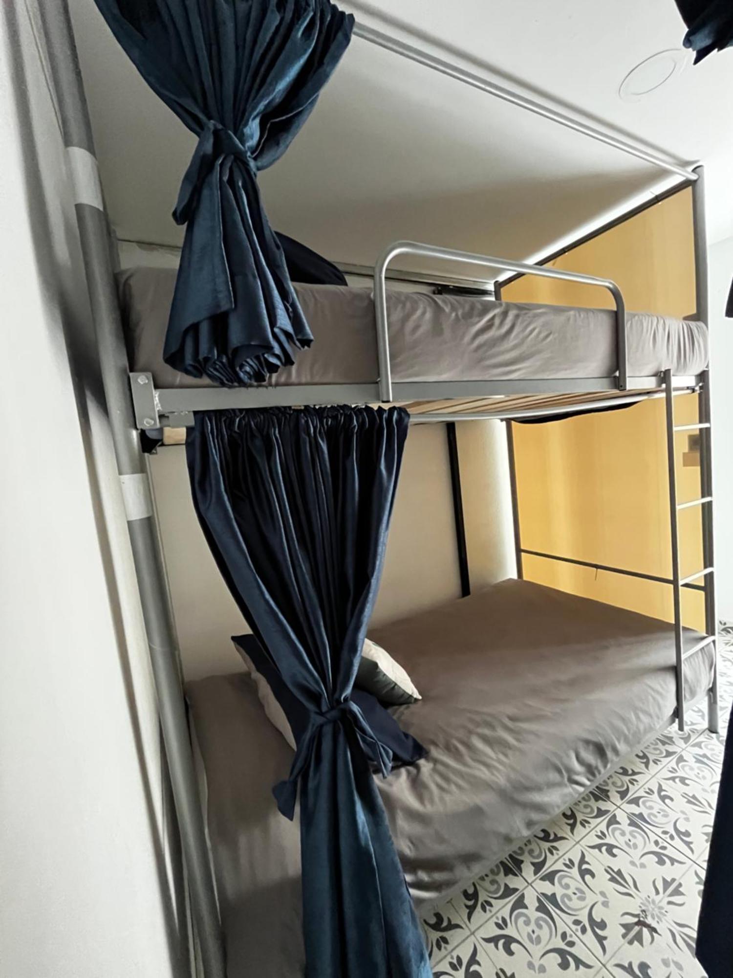 Urbana Guest house