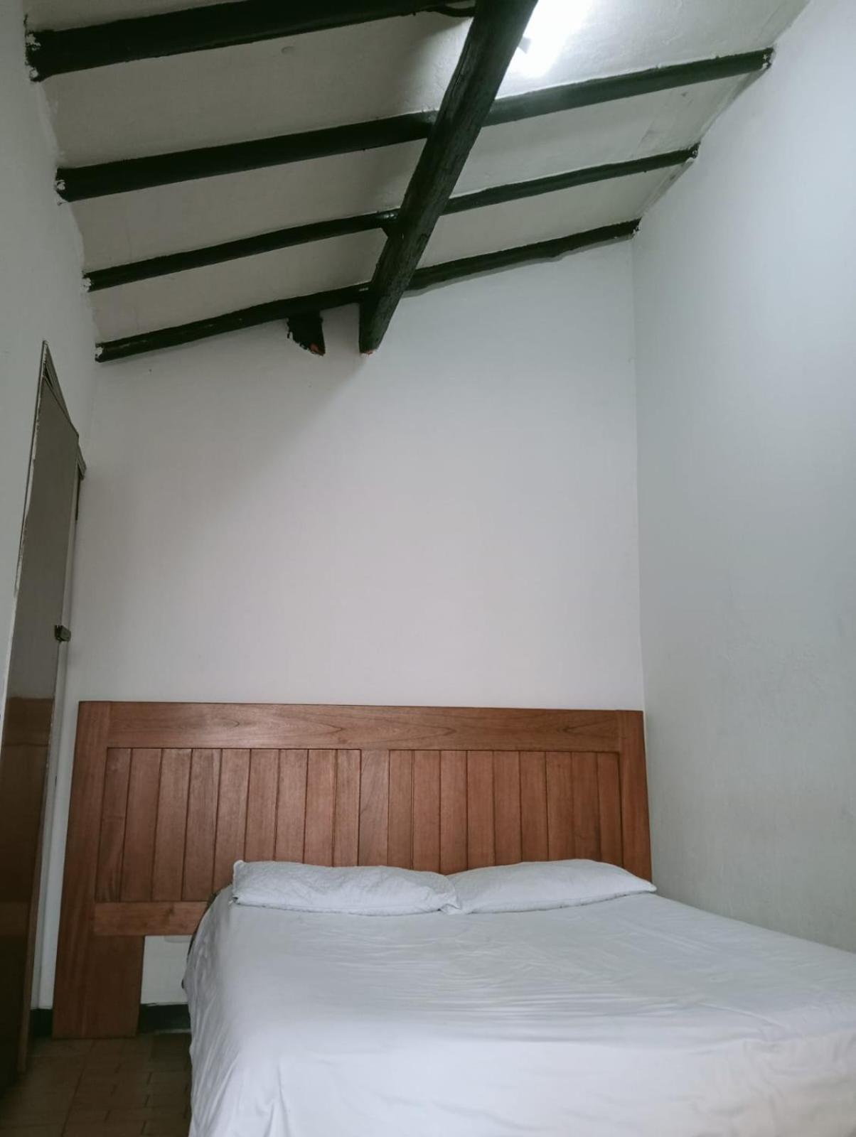 Candelaria Hostel *