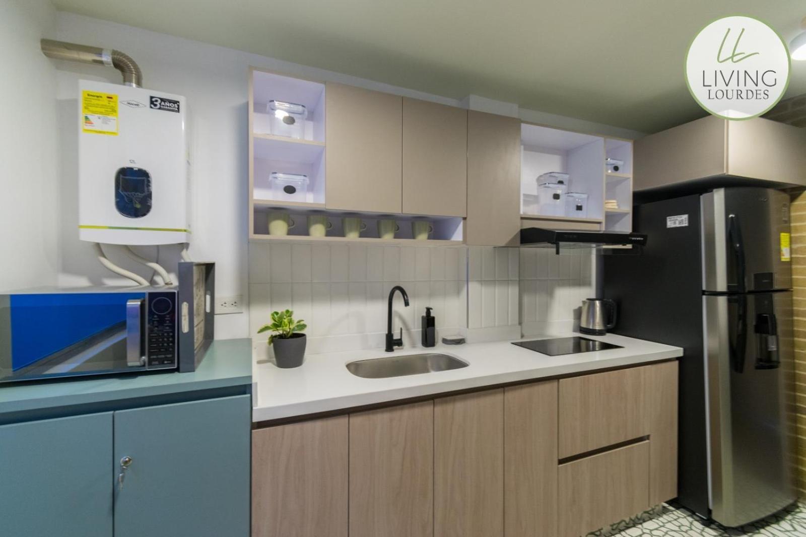 Living Lourdes 64-307
