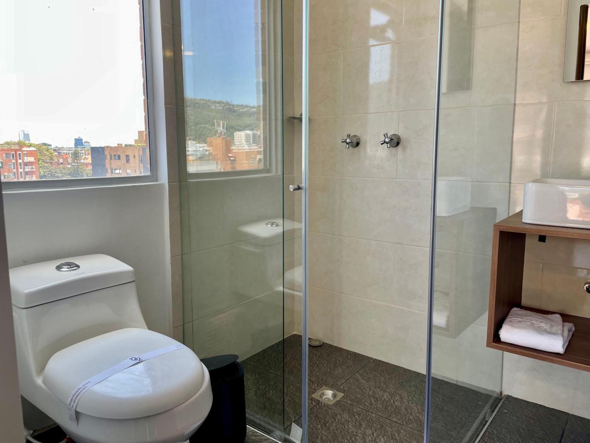 122 Plaza Aparthotel 3*