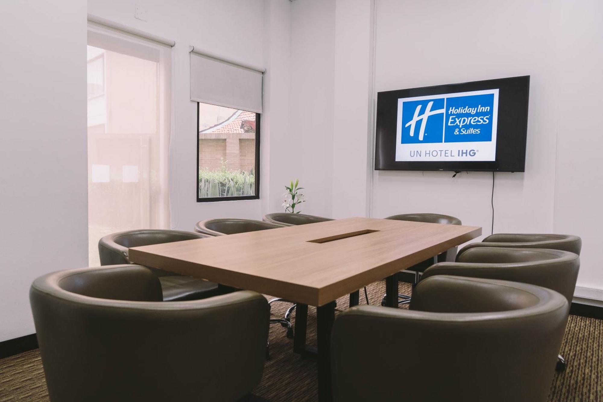 Hotel Express & Zona Financiera By Ihg Bogota