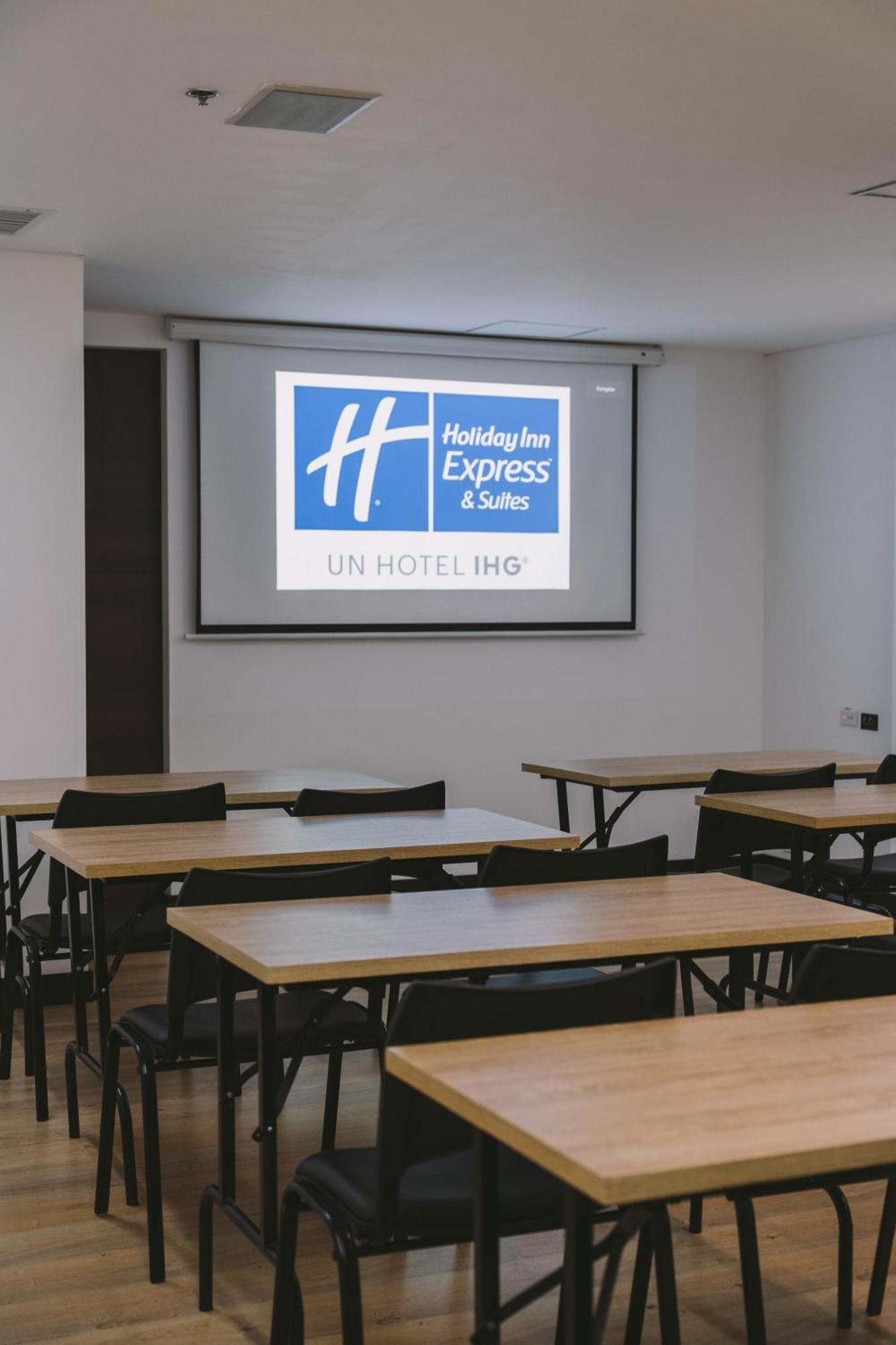 Express & Zona Financiera By Ihg 4*
