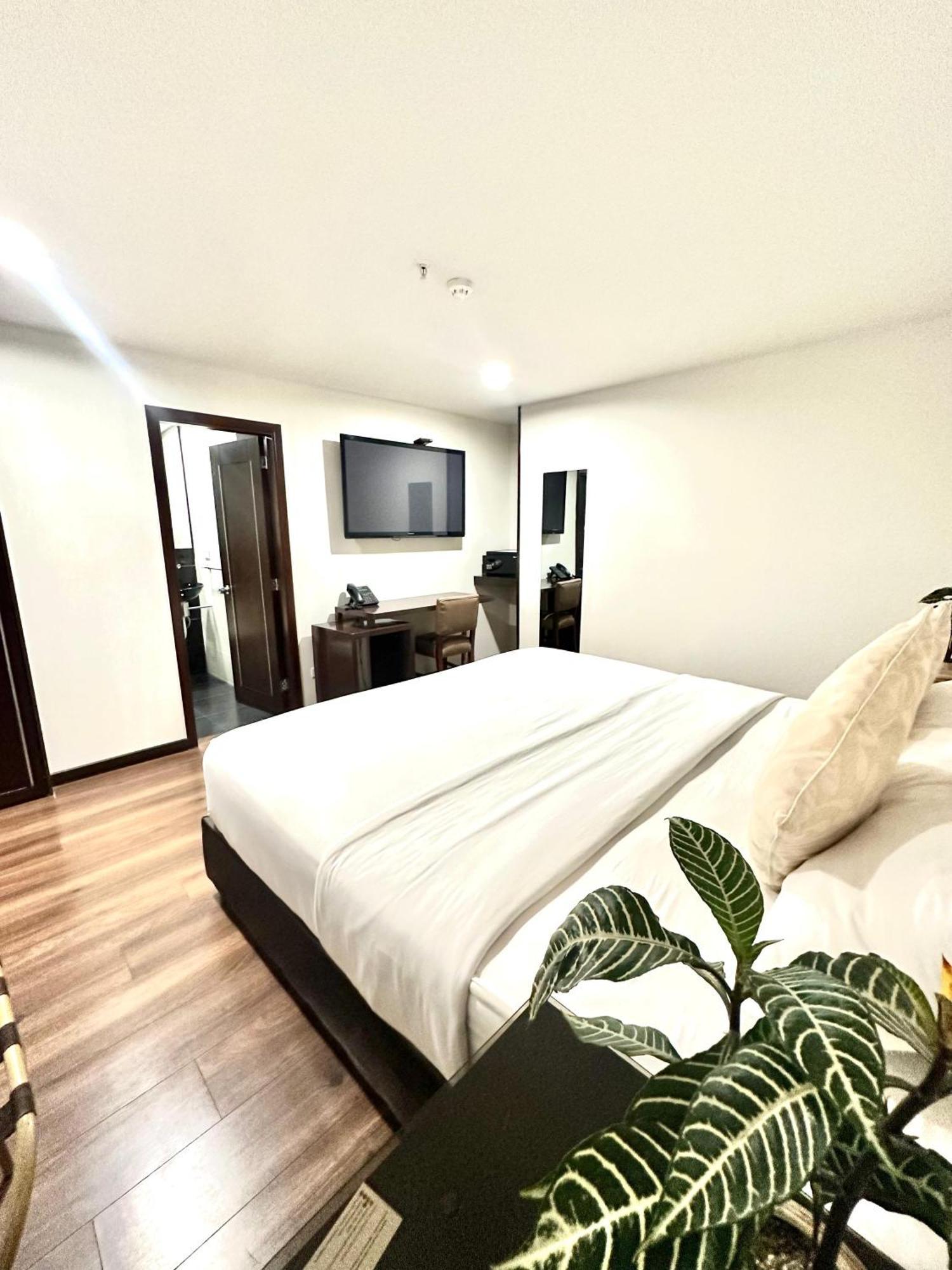 Sheridan Hotel 3*