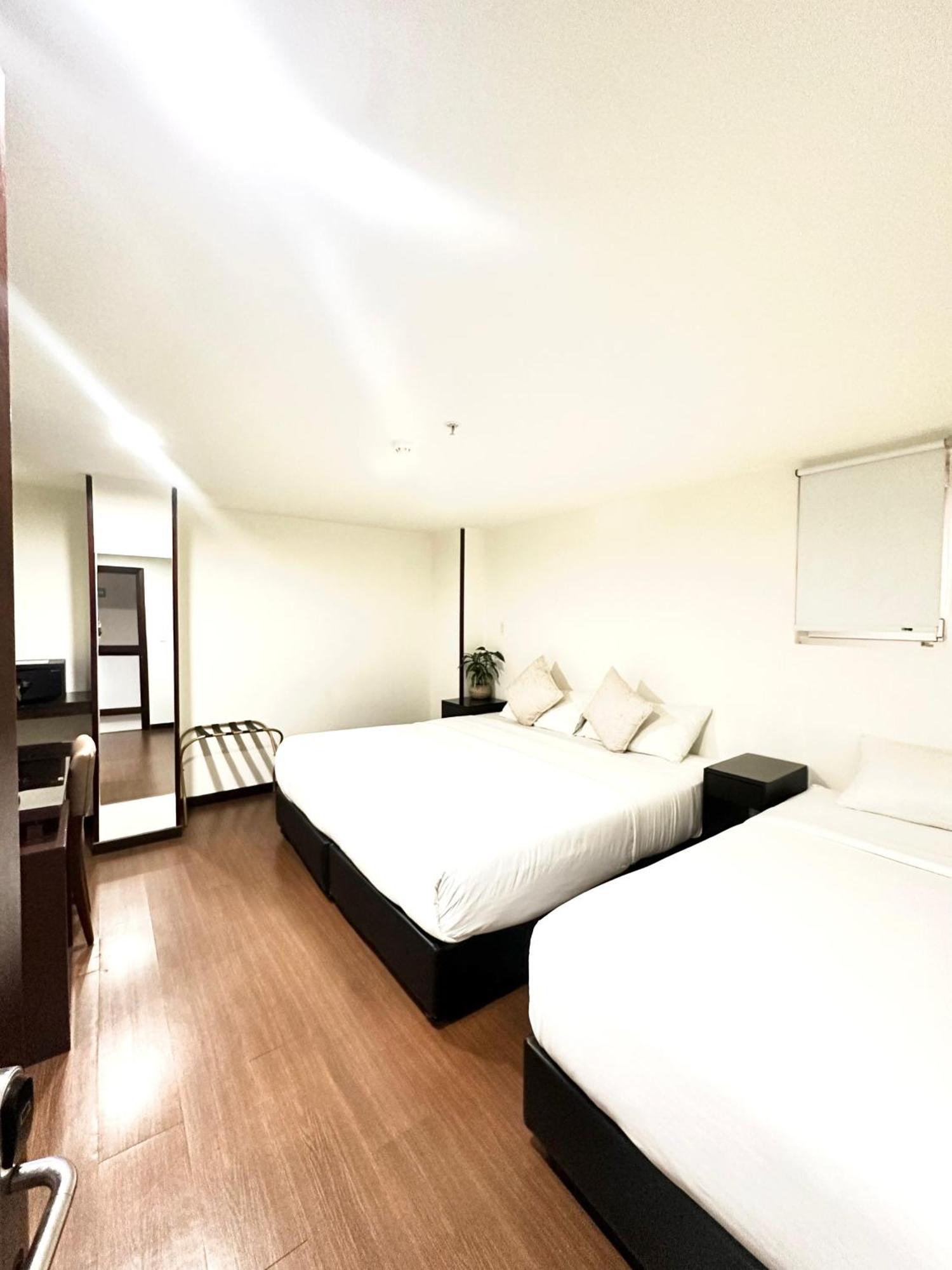 Sheridan Bogota