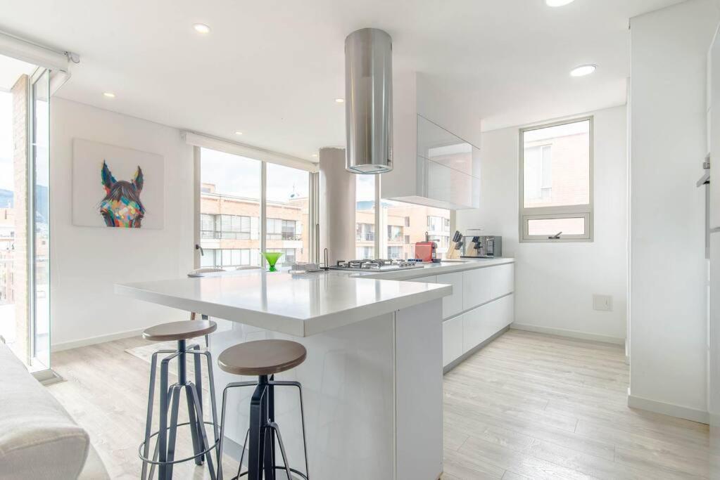 Vibrant 3 Bedroom In Usaquen Apartment *