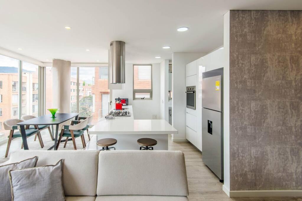 Vibrant 3 Bedroom In Usaquen Apartment