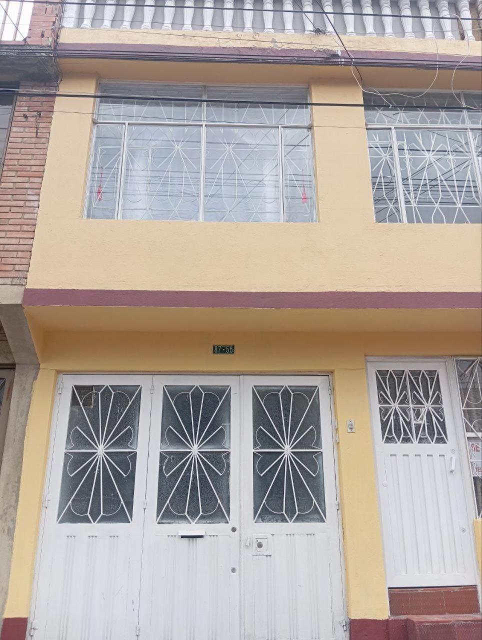 Homestay Aeropuerto El Dorado *