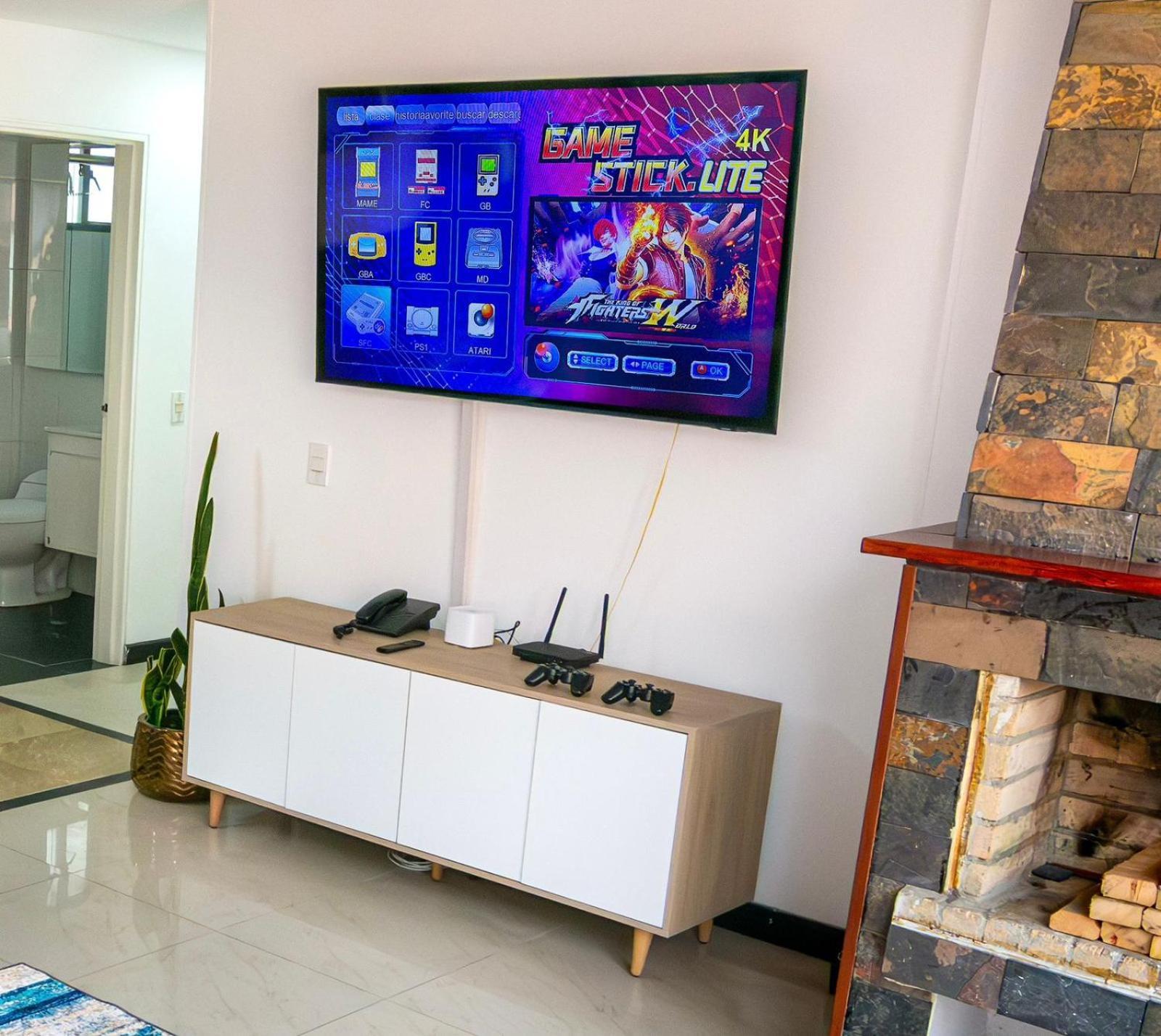 Cozy Family Getaway - Modern Flat, Vibes In The Heart Of *