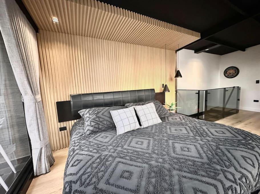 Pent-house With Great Views And Terrace *