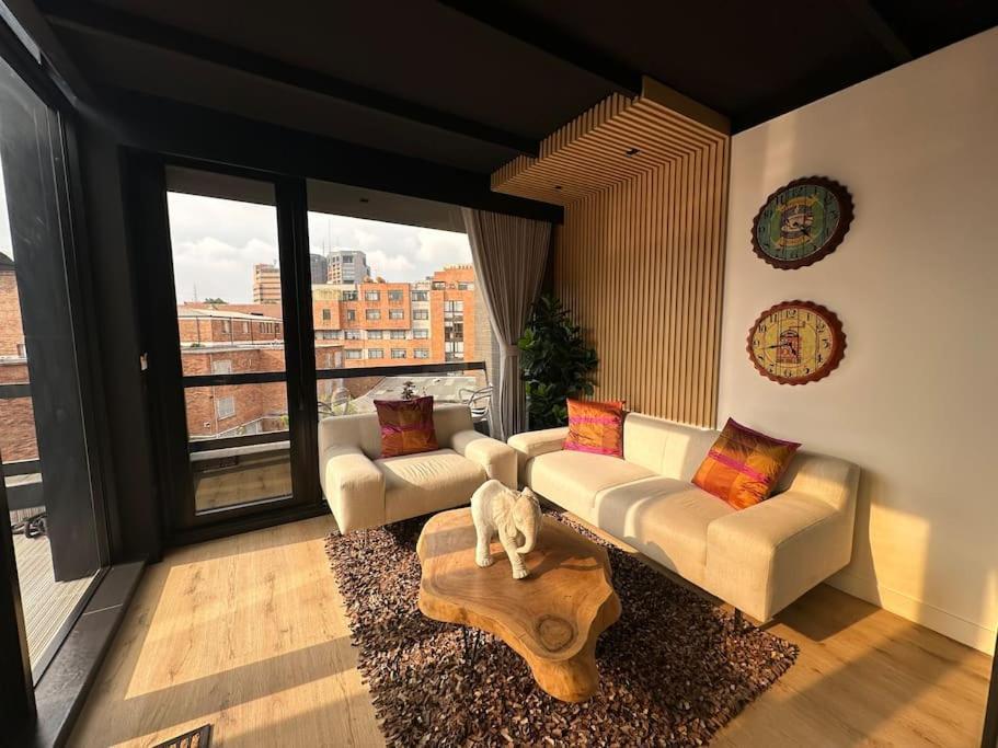 Apartment Pent-house With Great Views And Terrace *