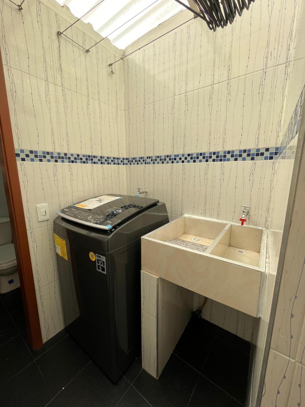 Apartamento A 10 Minutos Del Aeropuero Apartment *