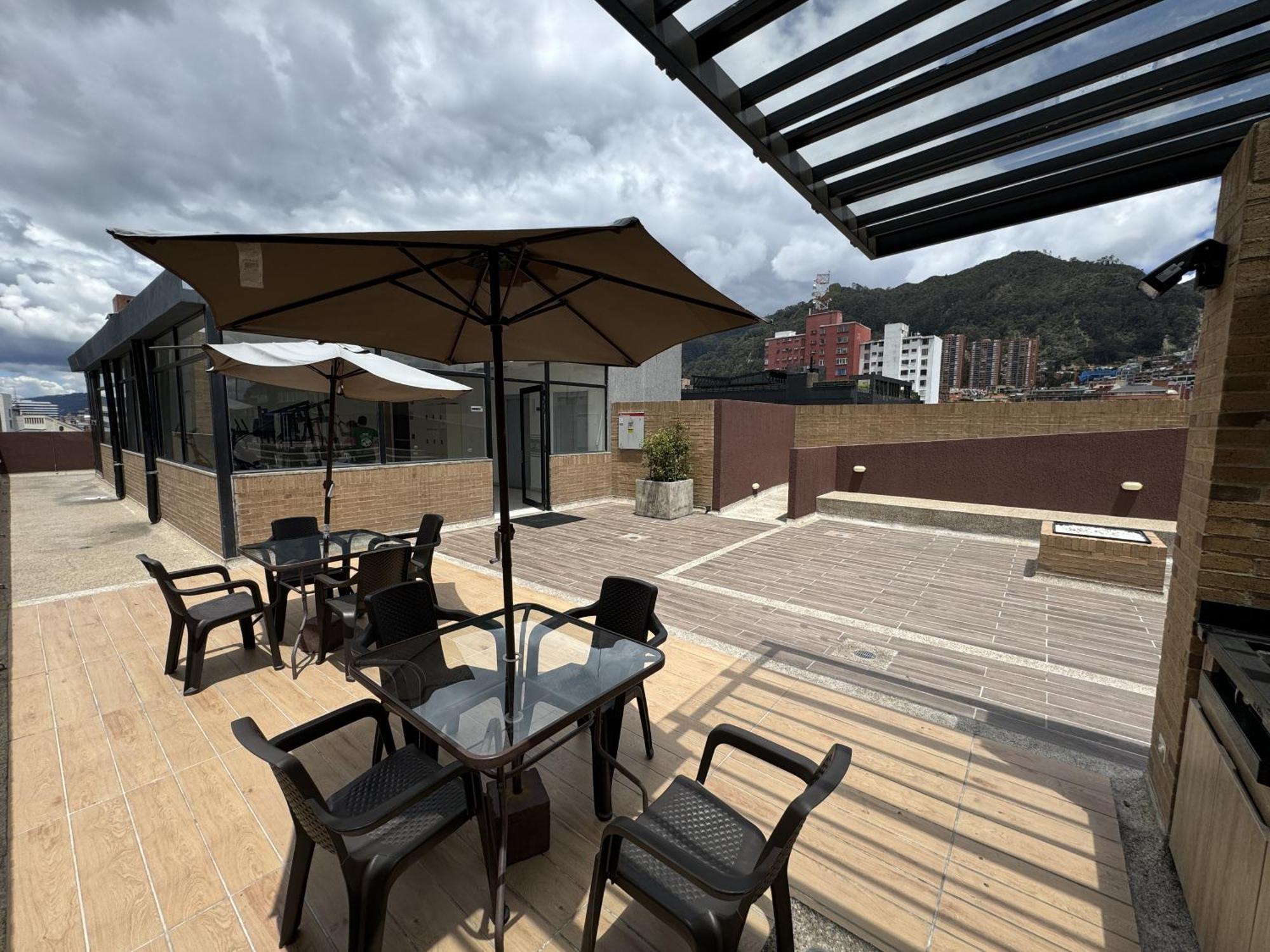 Apartamento Moderno Apto En Chapinero, Bogota, Junto Al Parque De Hippies