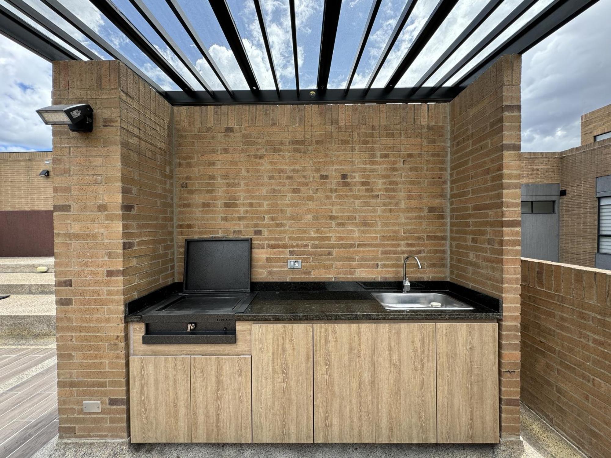 Apartamento Moderno Apto En Chapinero, Bogota, Junto Al Parque De Hippies