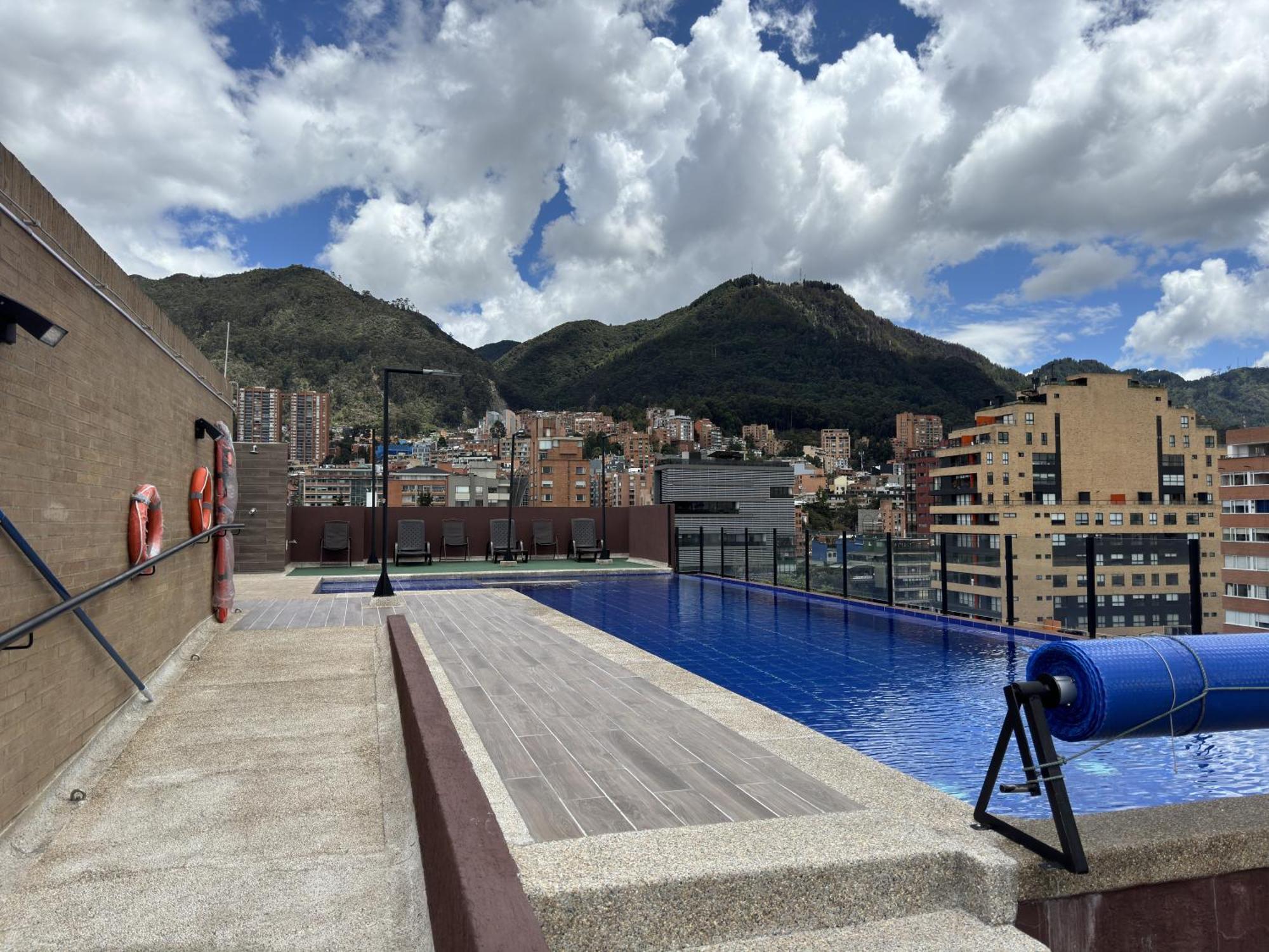 Apartamento Moderno Apto En Chapinero, Bogota, Junto Al Parque De Hippies