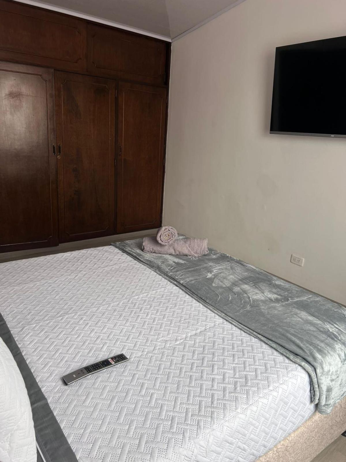 Aeropuerto La Morada # 2 Homestay Bogota