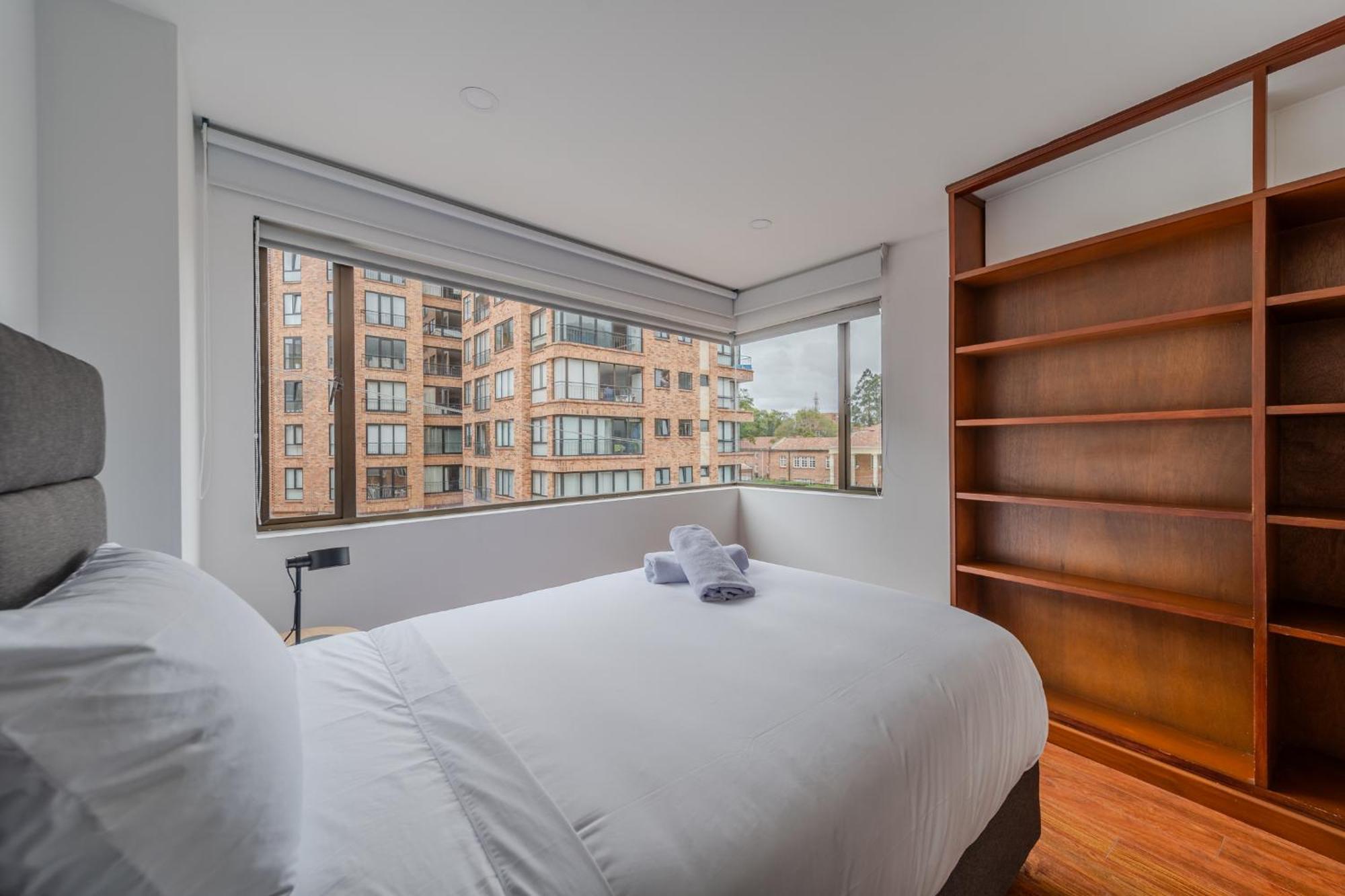 10.73 Flats Apartment *