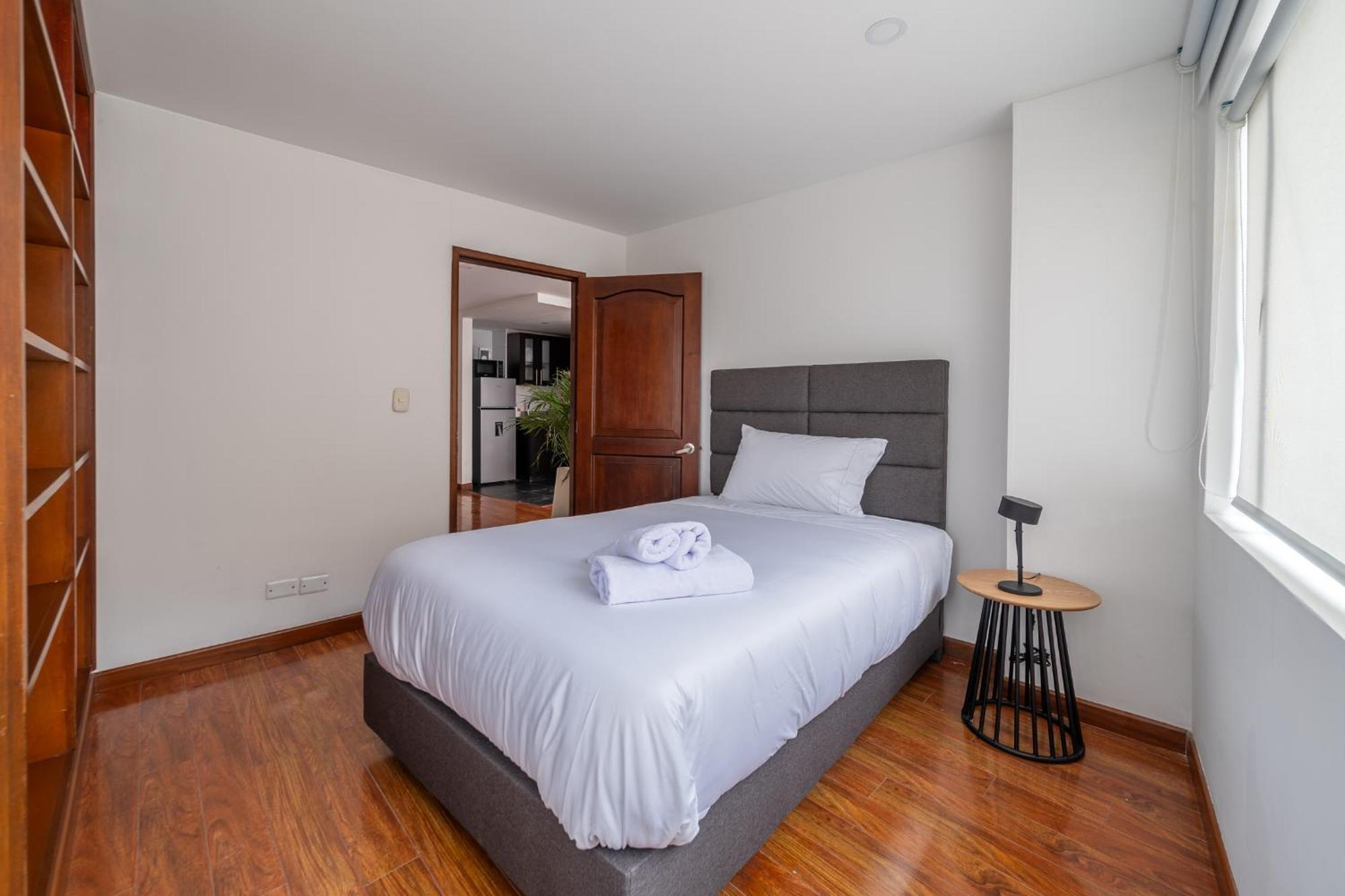 10.73 Flats Apartment *