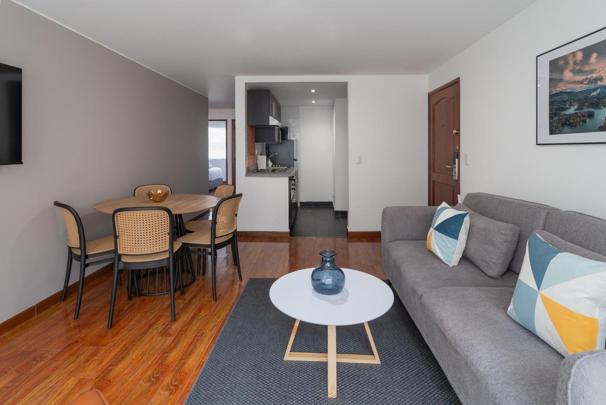 10.73 Flats Apartment *