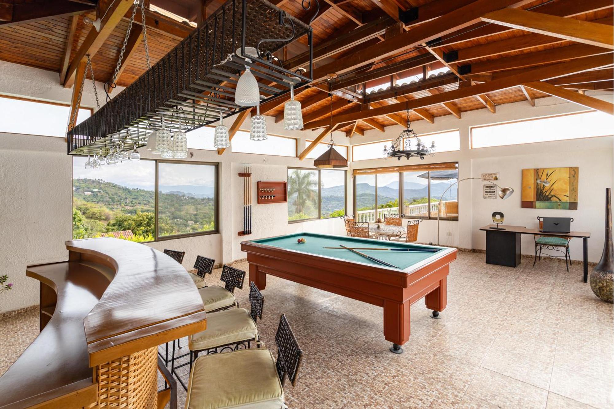 Villa With Swimming Pool, Jacuzzi And Sauna Bogota