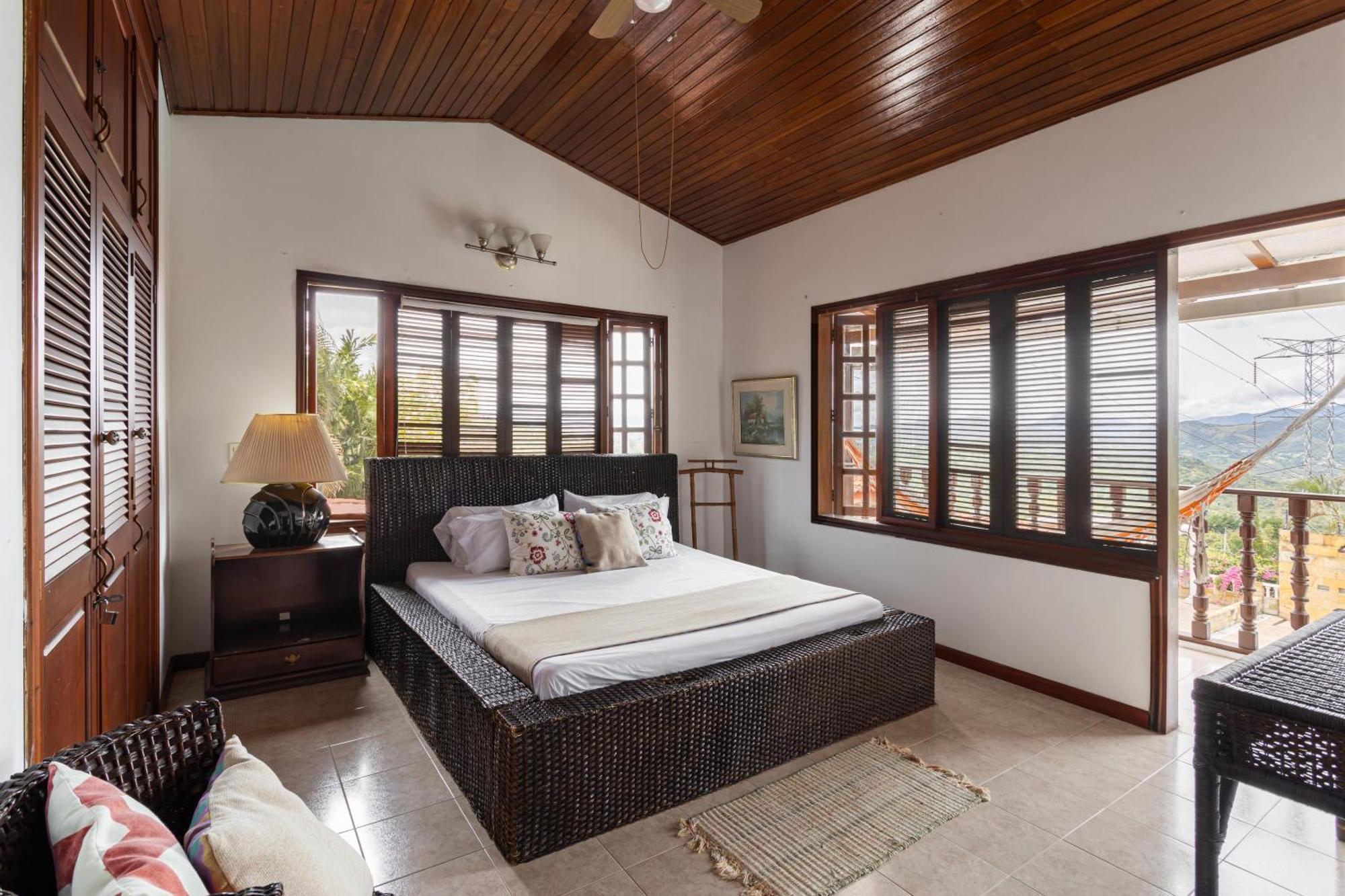 Villa With Swimming Pool, Jacuzzi And Sauna Bogota