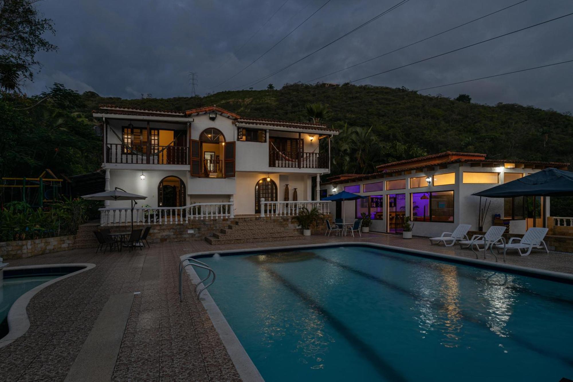 Villa With Swimming Pool, Jacuzzi And Sauna