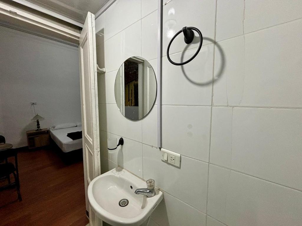 2living Candelaria Guest house Bogota