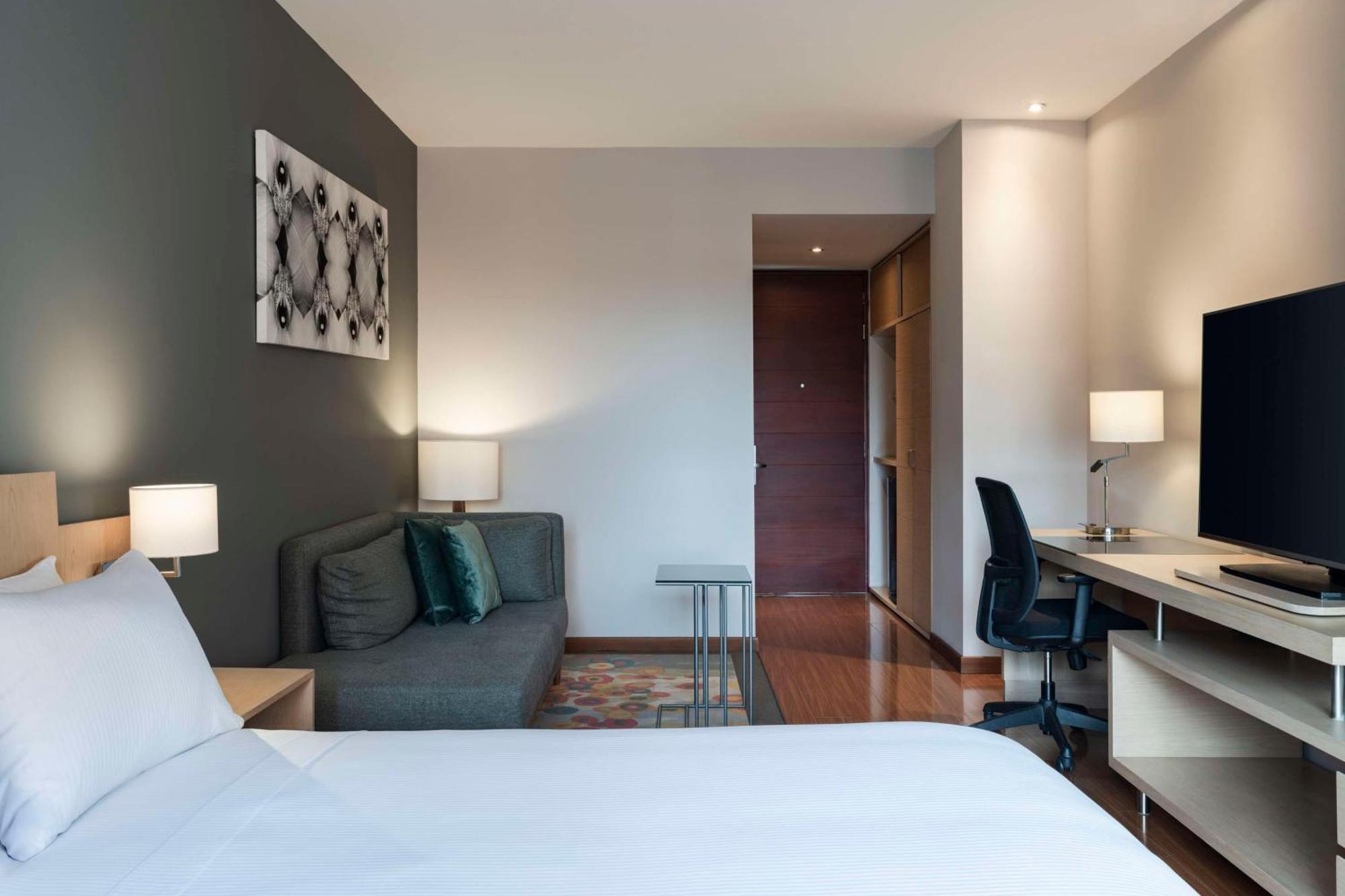 Doubletree By Hilton Calle 100,co Hotel Bogota