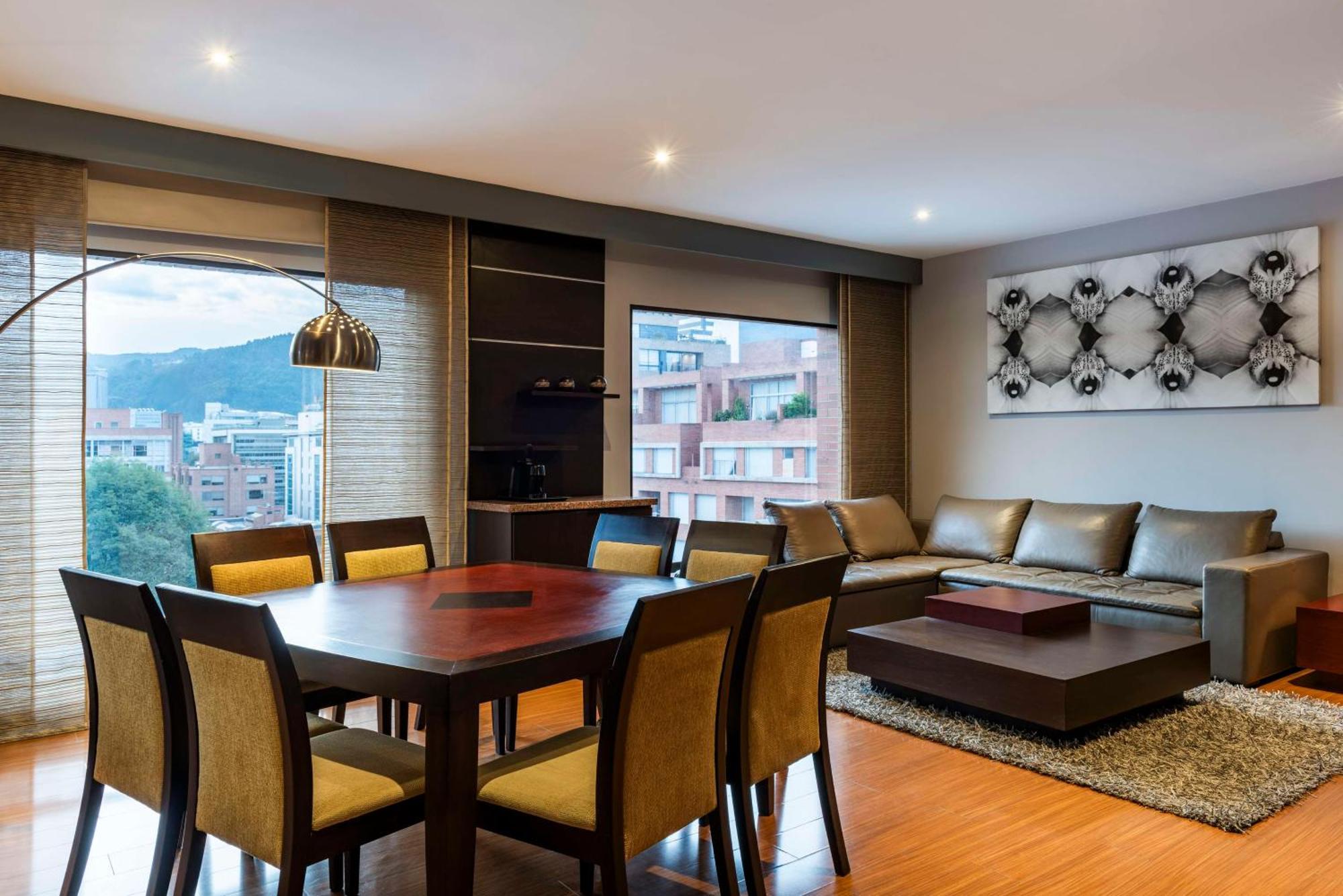 Doubletree By Hilton Calle 100,co