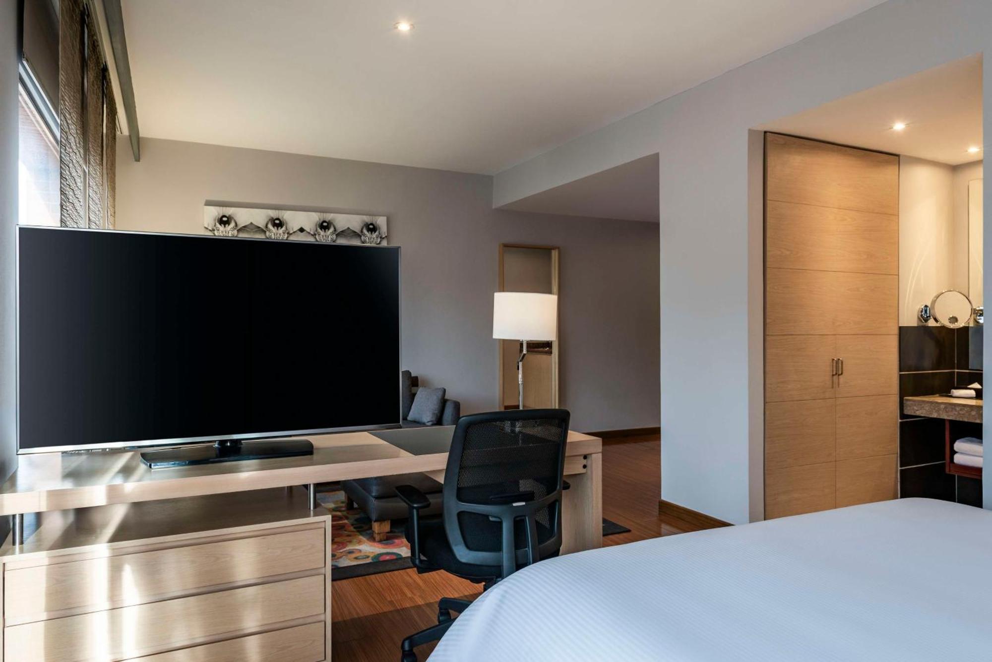 Doubletree By Hilton Calle 100,co Bogota