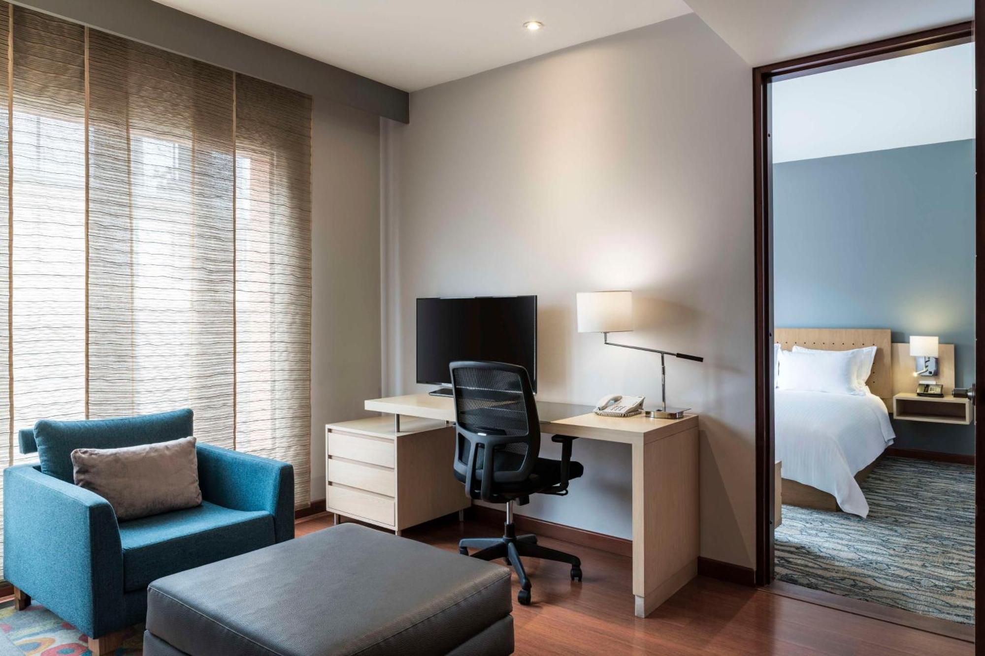 Hotel Doubletree By Hilton Calle 100,co