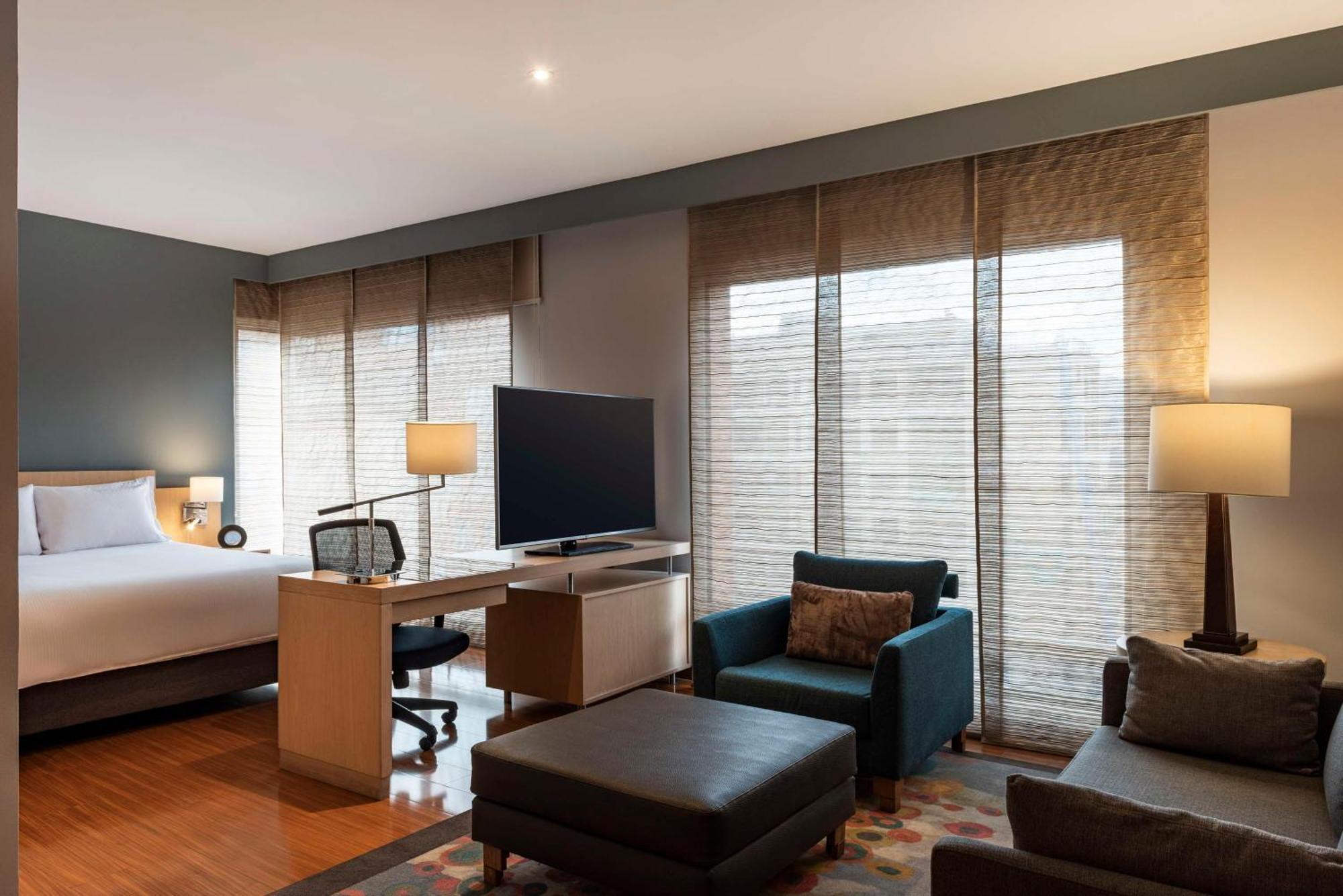 Hotel Doubletree By Hilton Calle 100,co Bogota