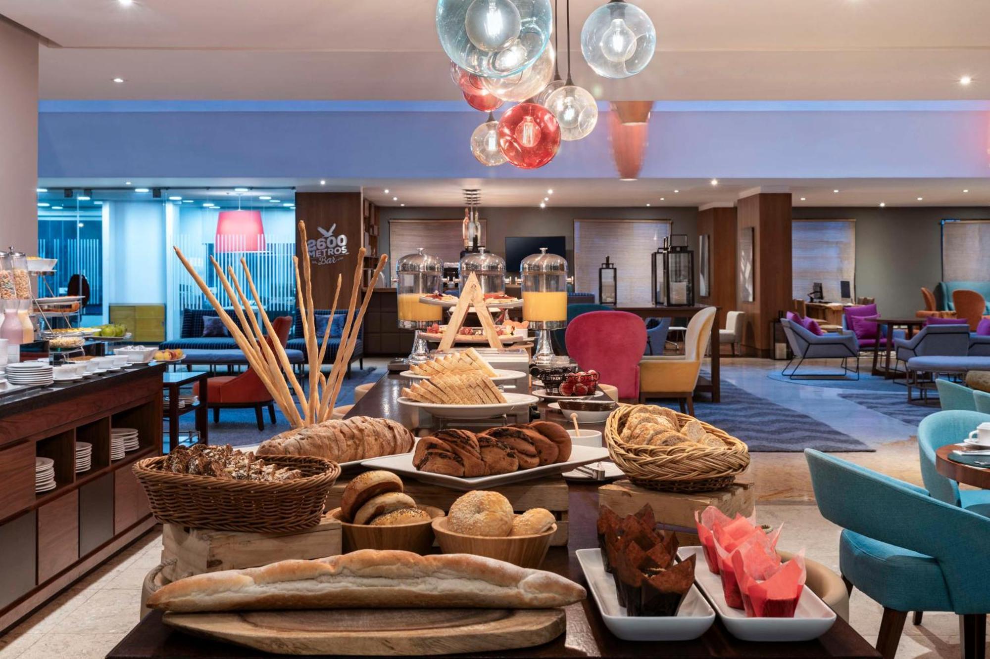 Doubletree By Hilton Calle 100,co