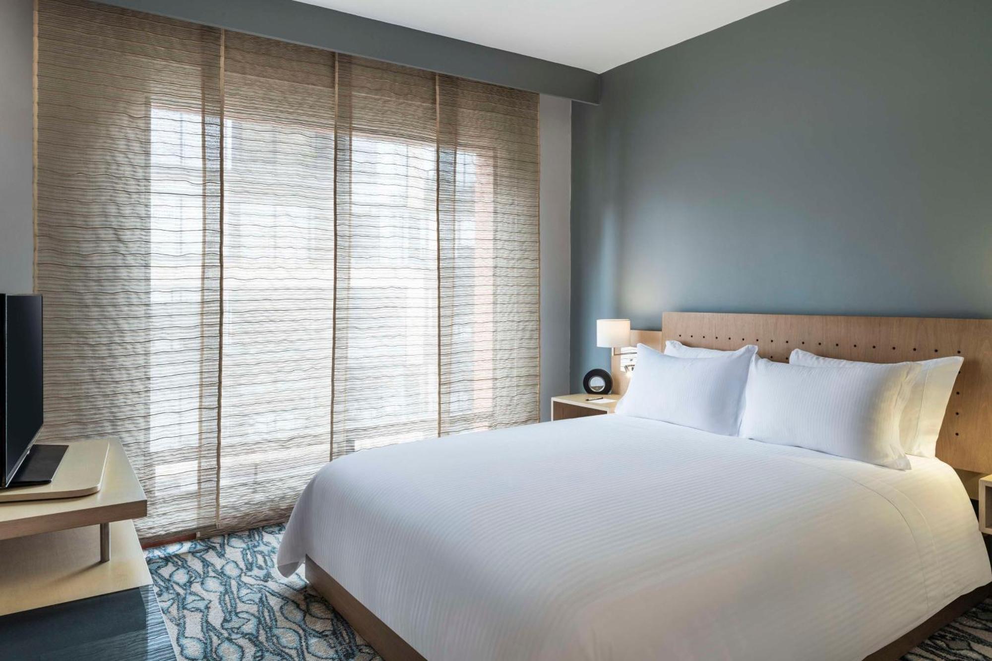 Hotel Doubletree By Hilton Calle 100,co