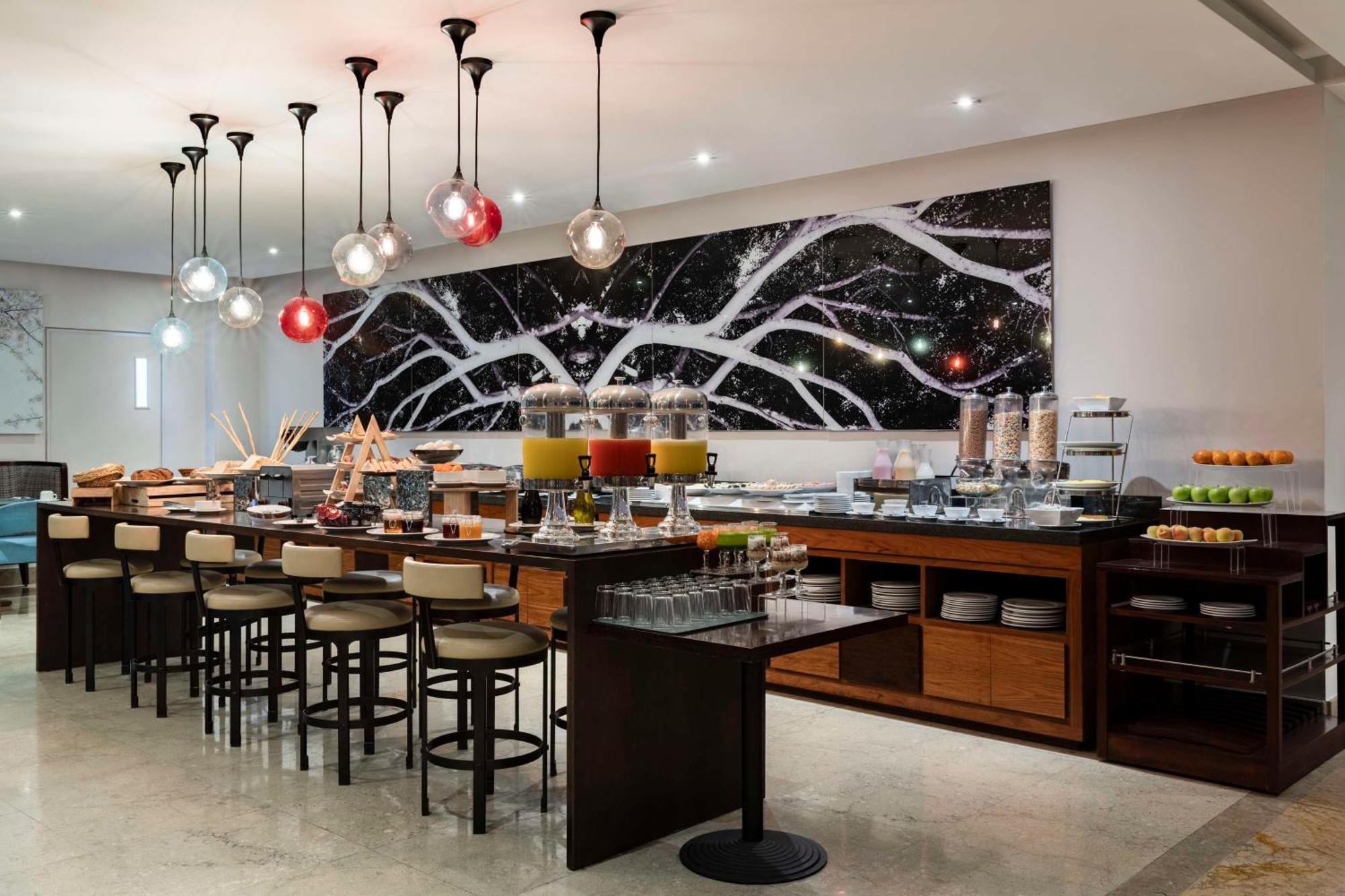Doubletree By Hilton Calle 100,co Hotel Bogota