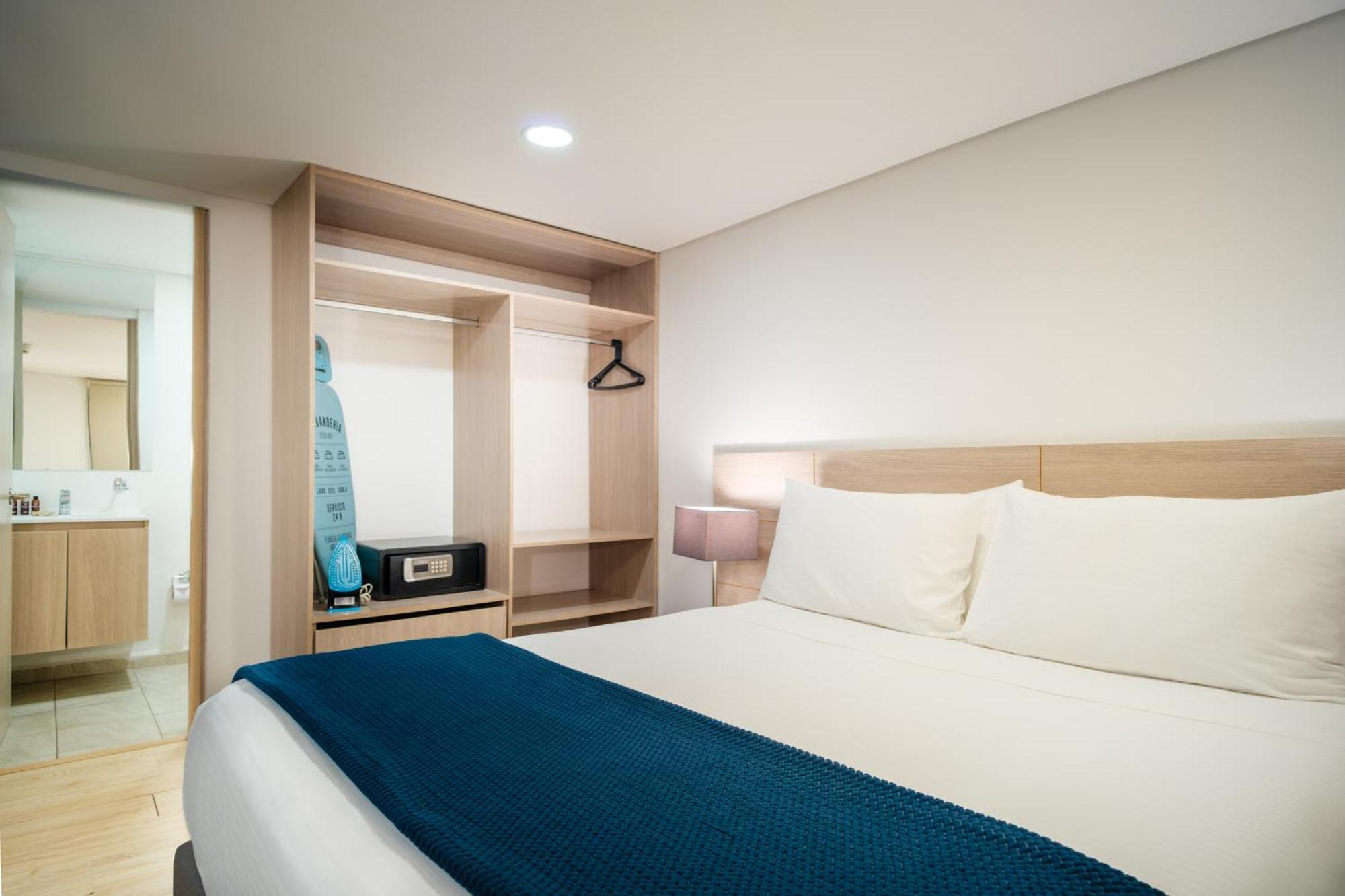 Hotel Palermo & Art Gallery