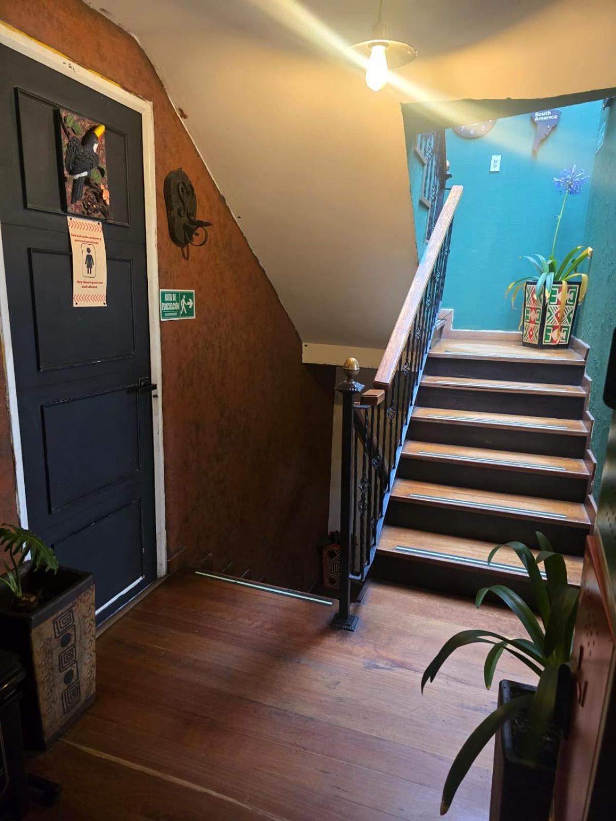 Hostel Portelli Zona G- Extranjeros