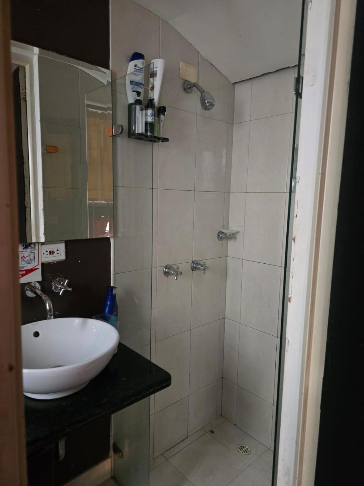 Portelli Zona G- Extranjeros Hostel