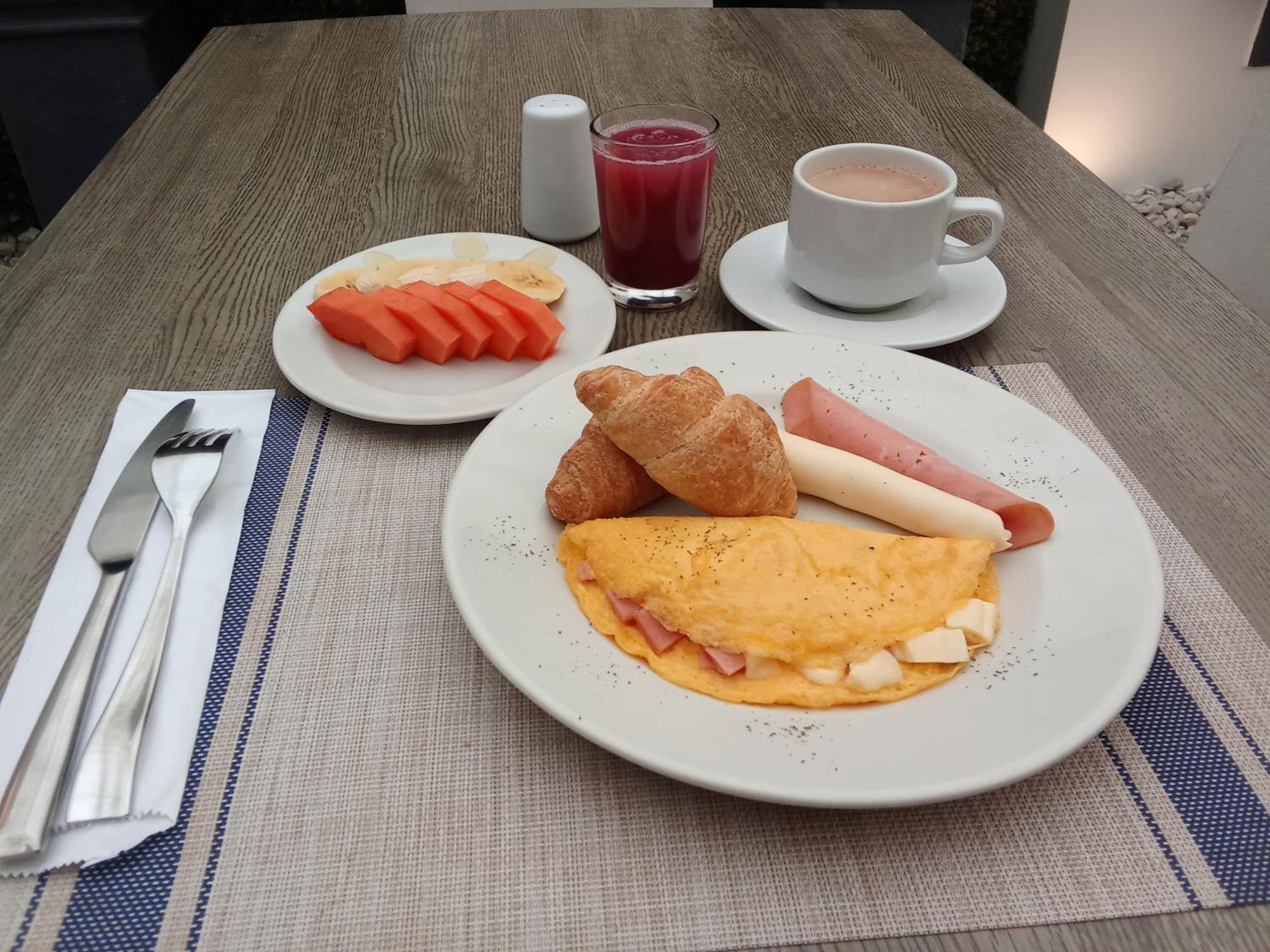 Castellana 95 3* Bogotá