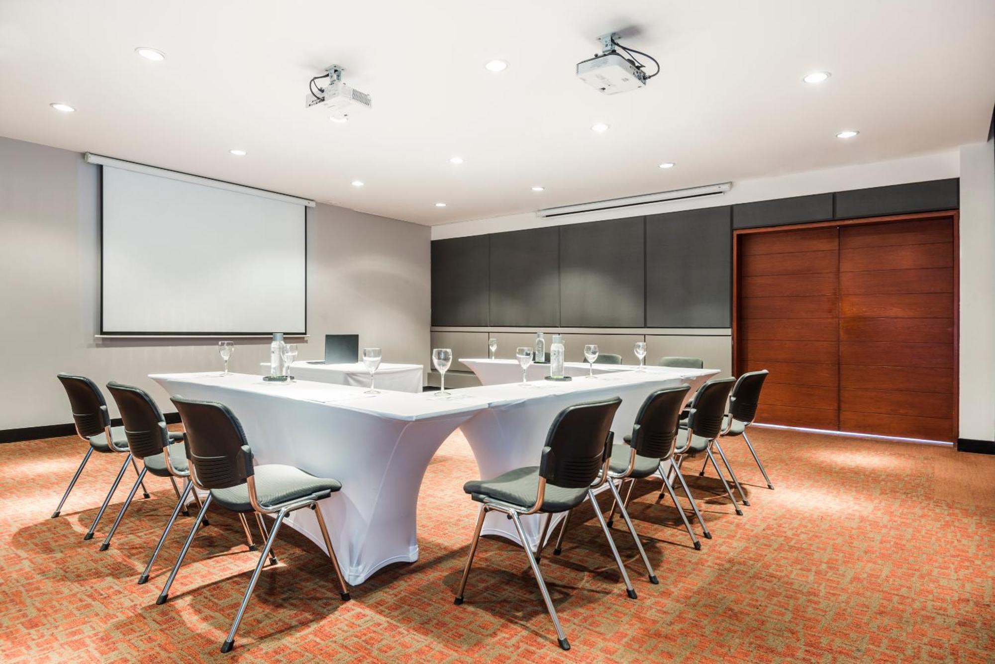 Hotel Doubletree By Hilton Calle 100,co 4*