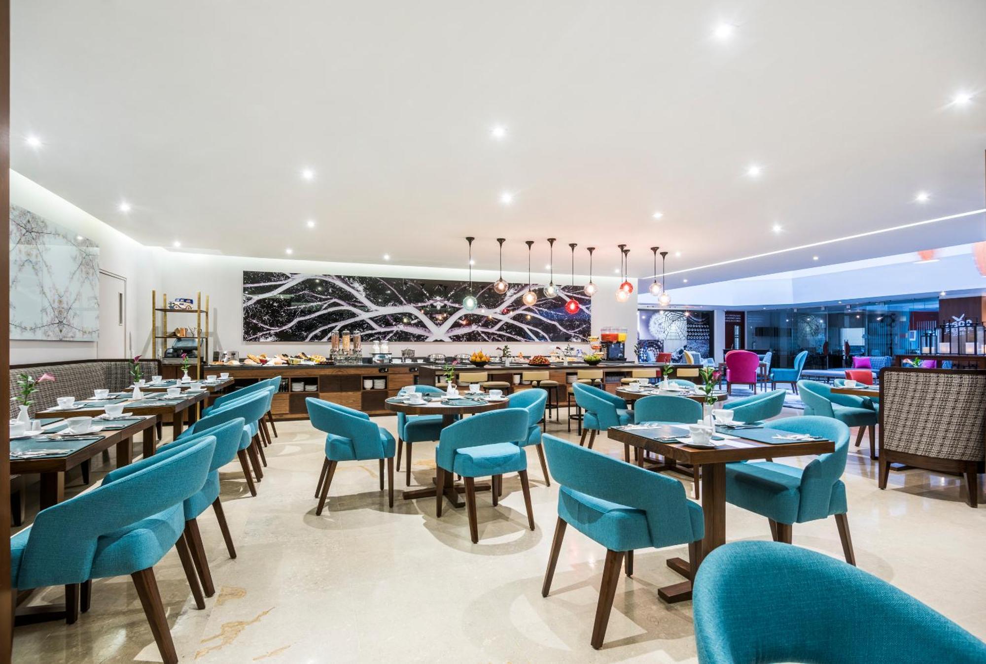 Doubletree By Hilton Calle 100,co