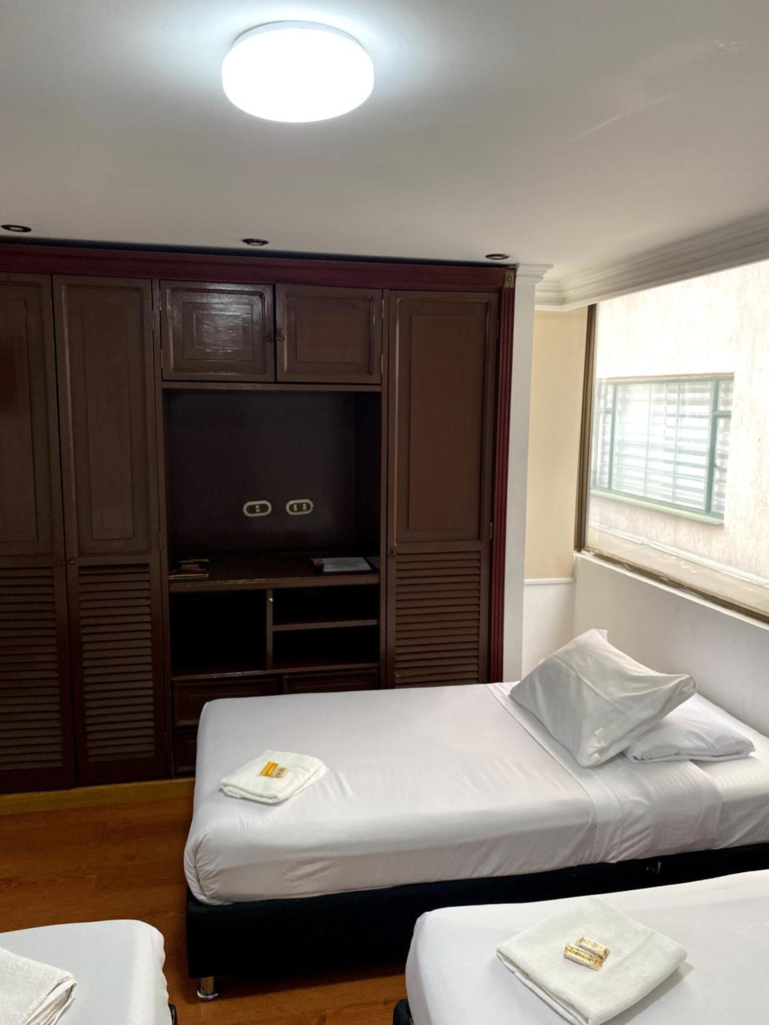 De Hotel 2*