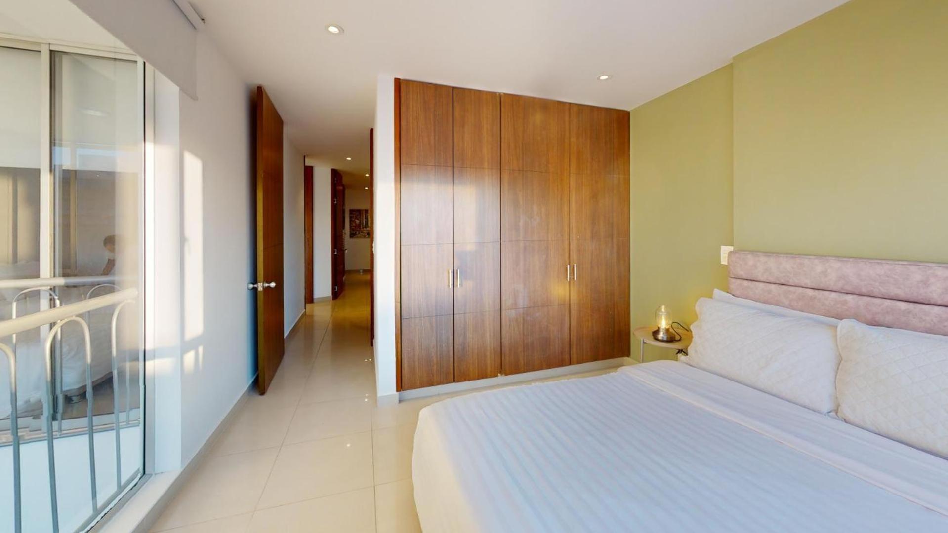 Apartment Cm Living 3 Hab, Calle 109, Parking Gratis