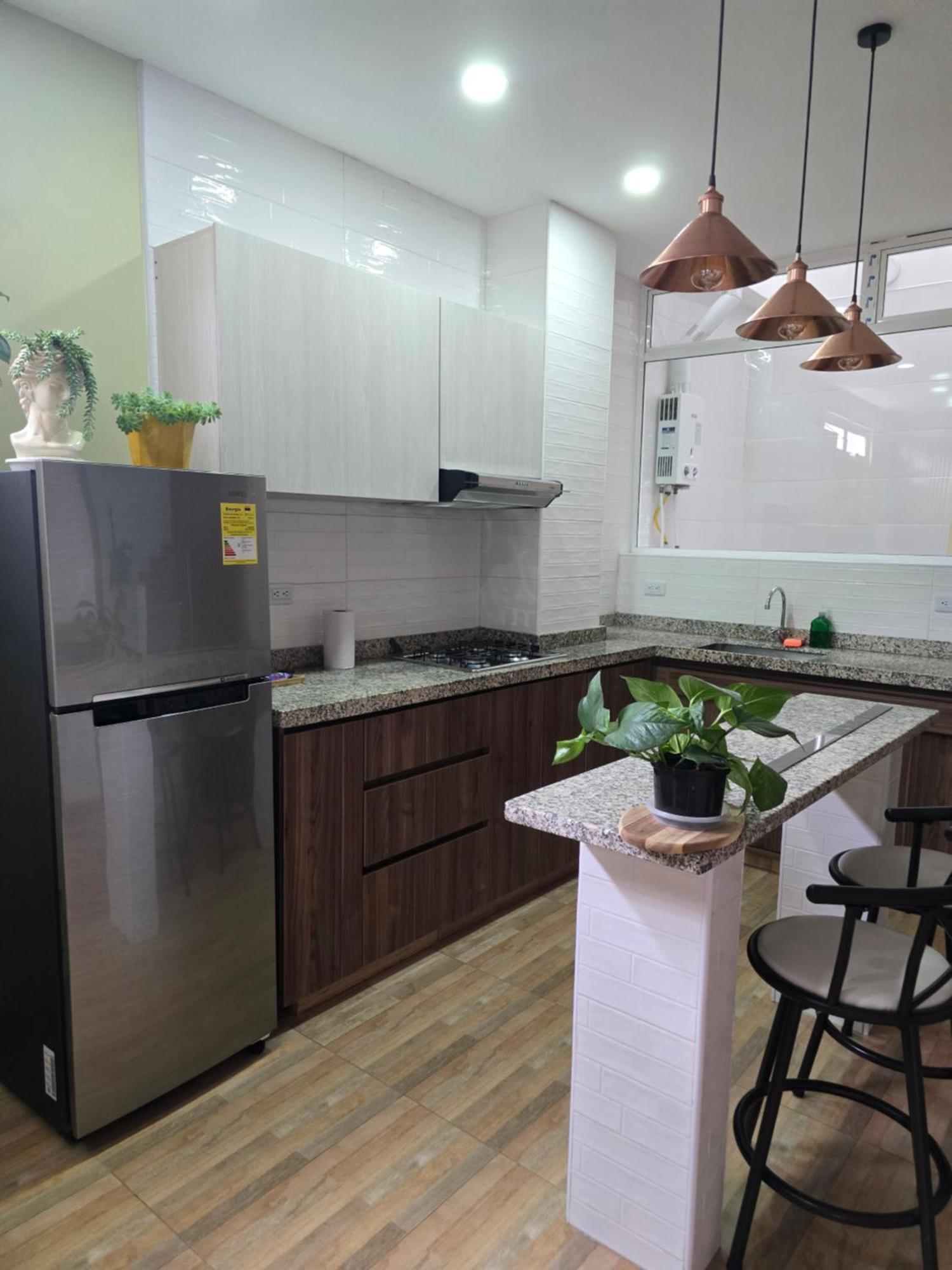 Apartamento Muy Cerca Del Aeropuerto Nuevo Familiar Lindo Y Acogedor Bogotá